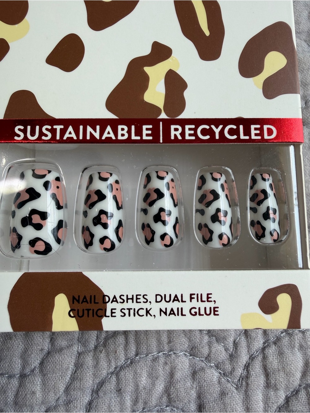 Red Aspen Nail Dashes Press-On Nails - Picture 2 of 3